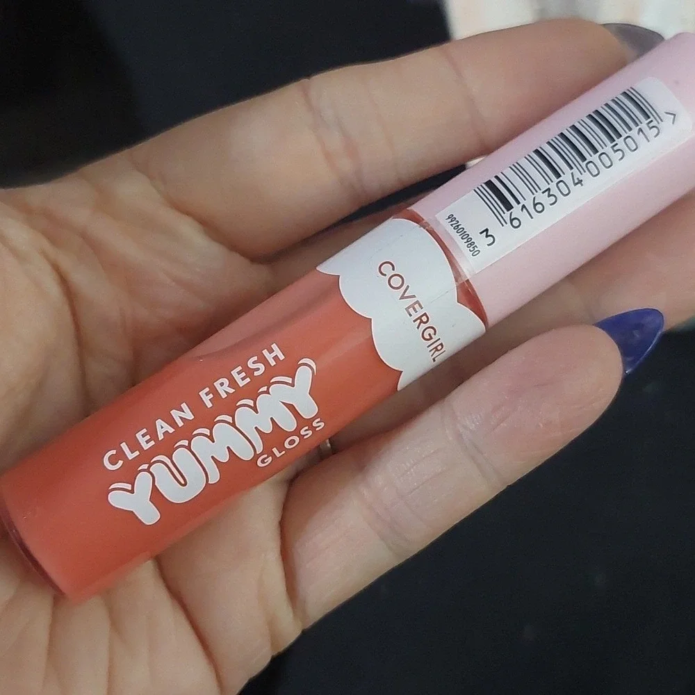 NEW Covergirl clean fresh yummy lip‎ gloss in Havana Good Time